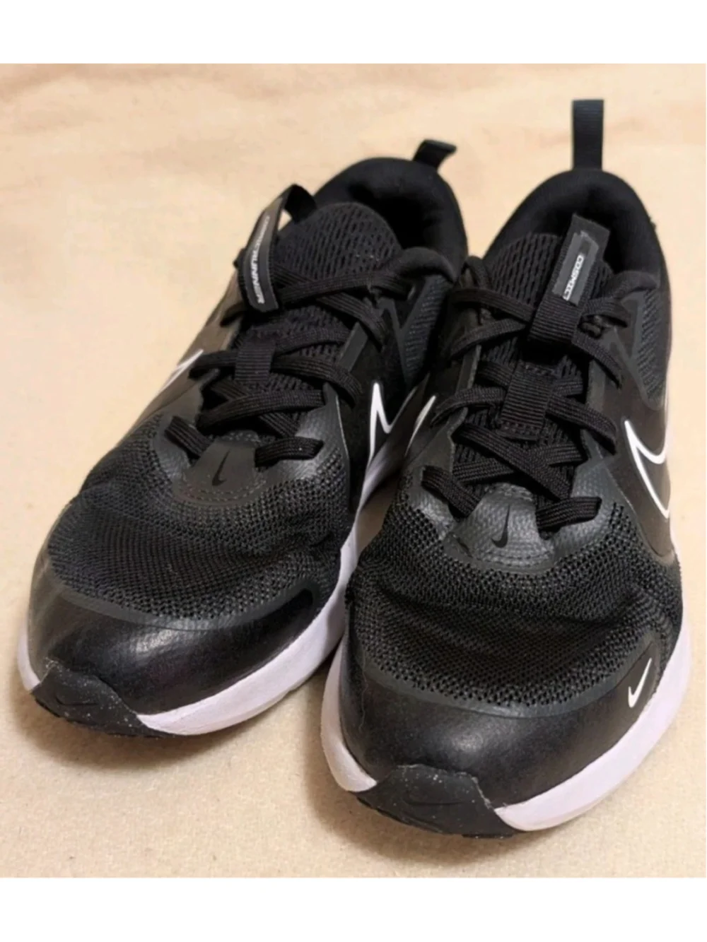 Nike Cosmic Runner 2 Black Size 6Y F5